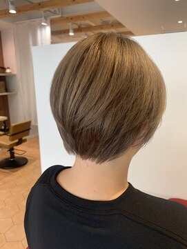 アズールサン 草加西口店(azule-sun) ダブルカラー,透明感ベージュ,ショートスタイル【草加】