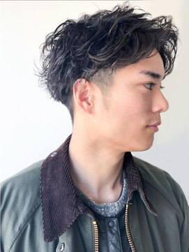 センターパートニュアンスパーマ