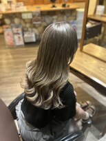 モルフォ ヘアー プロダクト(Morpho Hair Product)&nbsp;ブリーチ1回で明るめグレージュ