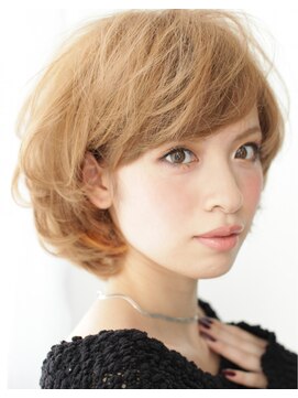 エアー 福岡(AIR) 小顔バランスに☆マッシュバングショートボブ