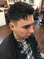 ヘアースタイリストサロン レオン 神立店(HAIR STYLIST SALON LEON)&nbsp;お洒落な現代風スキンフェードモヒ