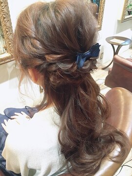 ノアズアーク(NOAH'S ARK) ゆるふわハーフアップ