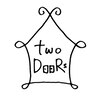 トゥードア(twoDOORs)のお店ロゴ