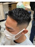 アイロンパーマ　スキンフェードバーバー　GROOME/STOKYO 太田