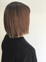 アリー(Ari-) 定番切りっぱなしボブ