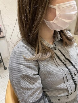 シファ(sifa) ハイライト活かしグレージュ