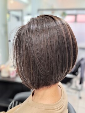 ヘアースタジオ ジェイワン(hair studio J ONE) 30代40代50代60代　サラサラ大人前下がりボブ　白髪染めぼかし