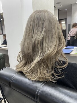 ラフィット 下大利店(lafit) 【かじ】white beige/ lafit 下大利@kaji_de_experiences