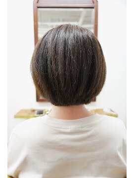 シーキュー(C.9.) C.9. short bob
