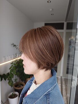 パインズループ(PINES LOOP) 丸みショート×ハイライト