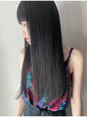 美髪切りっぱなしロングヘア