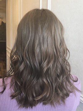 エミュー ラ ピエス(emu la piece) シナモンベージュ/レイヤーロング/うる艶髪/フレンチガーリー