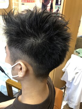 フレンズ 手稲店(friend's) アウトラインすっきりのメンズカット