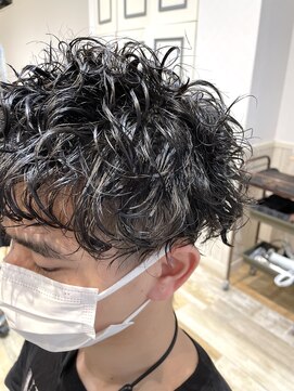 ネオリーブエム(Neolive em;) メンズパーマ×マッシュショート