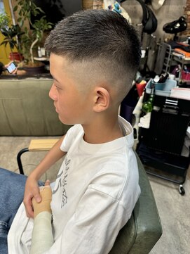 ルーナヘアー(LUNA hair) 『京都 ルーナ』フェード ボウズ ビジネス 学生 メンズ カット