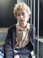 ラパンセヴェール(LA PENSEE VERT) ブリーチ回数2回以上でできるホワイトブロンドカラー！