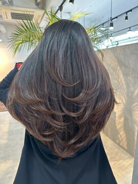 メリー オオサカ(Merly Osaka) レイヤーカット/似合わせカット