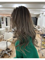 タオ 河原町(Tao) "洗練されたグレーバレイヤージュ"