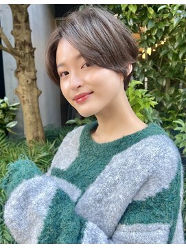 ロンドプロフィール 浦和(Lond profil) Lond.海気　大人ハンサムショート　カーキベージュ