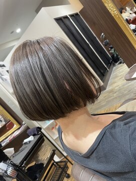 クオン テラッセ納屋橋店(kuon) 前下がりボブ