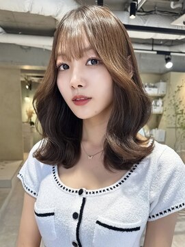 ティア(Tia.) 縮毛矯正/髪質改善トリートメント/ミディアムヘア/グレージュ