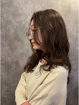 チルバイヘアーガーデンミルクティ(Chillbyhairgardenmilktea)の写真/再現性の高いカットで毎日のお手入れも簡単に◎一人ひとりの髪質や骨格を見極め、それに合わせたカット！