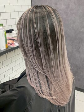 ラルガ 黒崎(Raruga) ハイライトカラーミルクティーベージュレイヤーカット