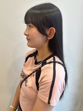 ベルフェミンキルン(Belle femin kilun) 艶髪 顔周りカット 髪質改善 20代 レイヤーカット アッシュ