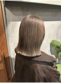 池袋 ブリーチ ハイトーン ベージュ 切りっぱなしボブ♪