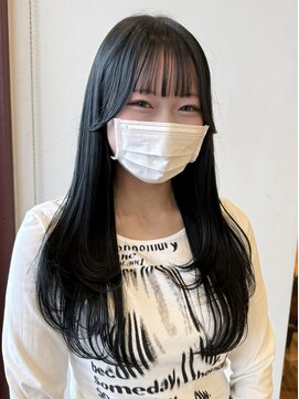 ルッツ(Lutz. hair design) 3/7 レイヤーカット ブルーブラック【千代田彩夏】