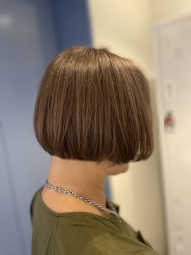 アズーア ヘアーアンドスパ(azure hair&spa) まとまり抜群！艶感ストレートショートボブ