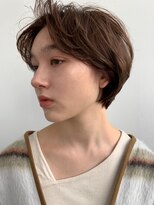 ローウェ 名駅(Louwe)&nbsp;小顔エアリーアンニュイショートベージュ[名駅/名古屋駅前]