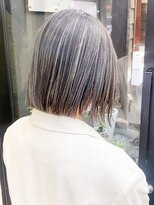 ノラ ウメダ(NORA UMEDA)&nbsp;【NORA UMEDA 高木】20代30代◎ダークグレージュ細いハイライト