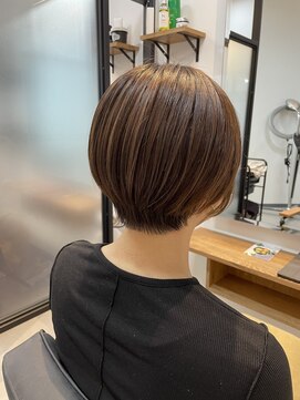 ガロウ 大通店(garou) ◎丸みショート◎  【八重樫】