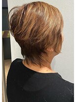 ヒスイバイケンジ(hisui by KENJE)&nbsp;白髪を活かした明るめカラー♪