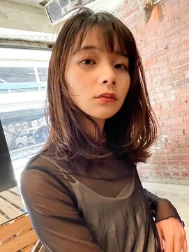 ノラ ウメダ(NORA UMEDA) レイヤーロングワンカール姫カットシアーカラーセミディ