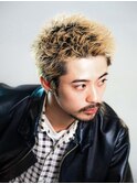 アップバングスパイキーショートメンズ刈り上げツーブロック