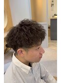 スパイラルパーマ　刈り上げショート