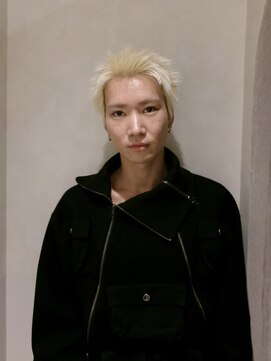 サロウィン 栄3丁目店(SALOWIN) フェザーショート