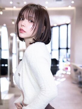 アンスリウム 箕面萱野(Anthurium) レイヤーカット/オリーブベージュ/小顔カット/30代40代