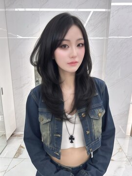 キティー サカエ(kiti SAKAE) 2way センター分け 小顔 レイヤーカット くびれヘア 韓国ヘア
