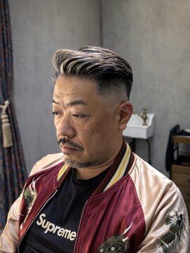 ジ オブスキュア(THE OBSCURE) 白髪を生かすホワイトメッシュ×大人フェード