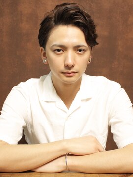 シアンデルカ(CYANDELUCCA) 七三ナチュラルパーマショート