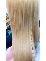 イーラ(era)&nbsp;《era》ホワイトグレージュ　艶ツヤストレート　みわ