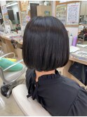 ショートボブ