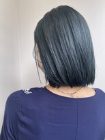 リアン(Lien)&nbsp;Lien☆エメラルドブルー×切りっぱなしボブ