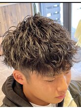 男らしさを感じるこなれたスタイルに！ツイストスパイラルパーマ〈ショート〉