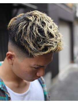 コング(KONG) skin fadeは手櫛でも