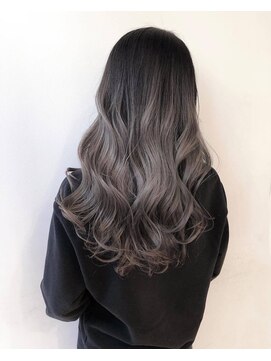 イース バイ アンブルリュクス 北千住(Ease by amble luxe) グラデーショングレージュ