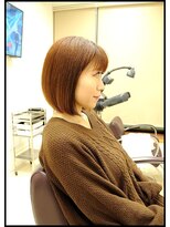 メタ(META) 肩上の長さのアゴ下のラインの今のレングスボブスタイル♪